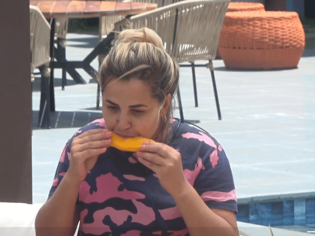 André e Deolane trocam farpas: 'Fala na cara, p*rra!'