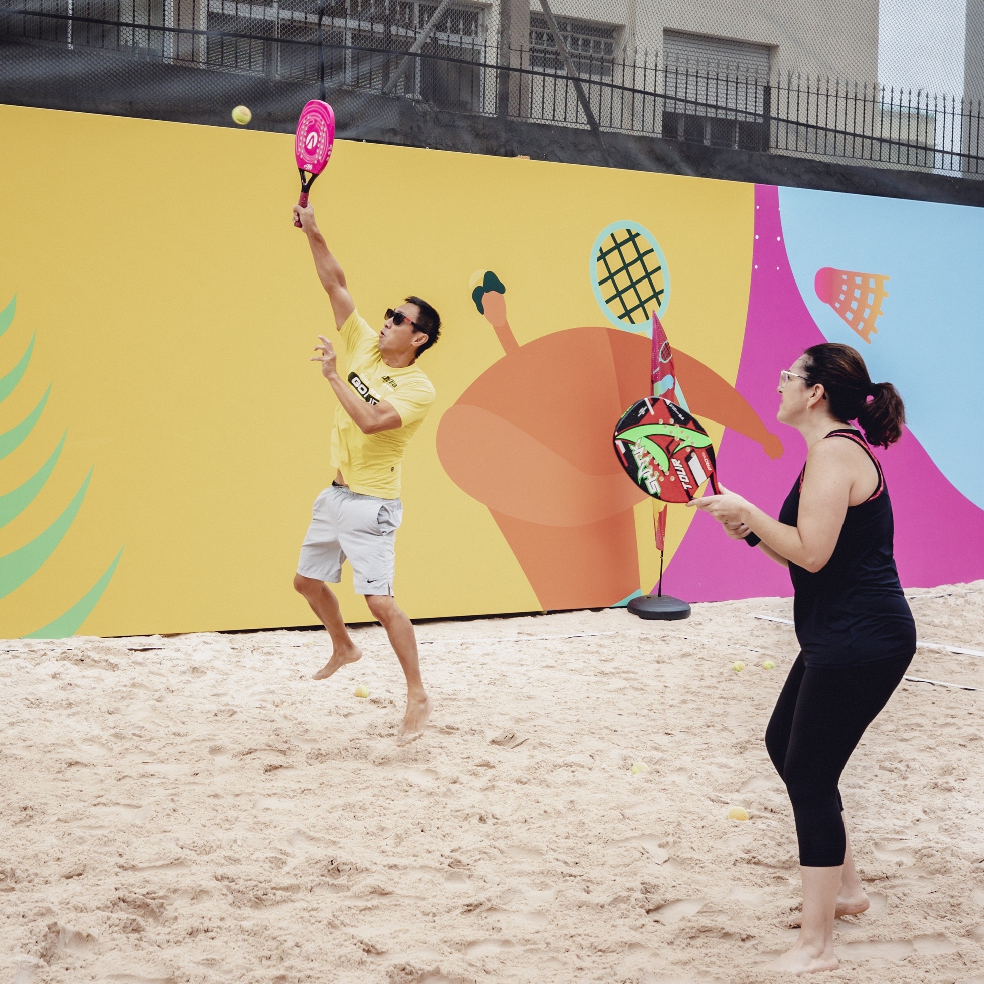 Seu guia para jogar beach tennis: regras, dicas e muito mais