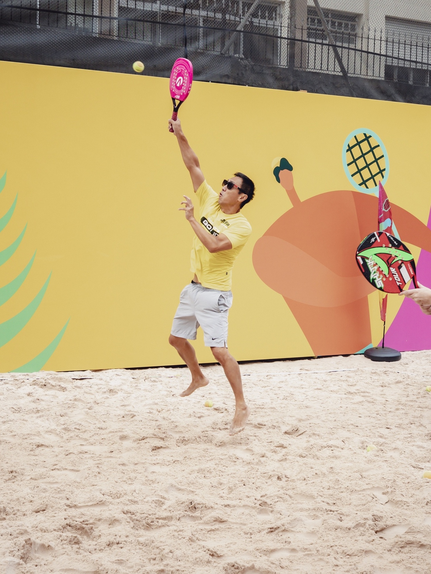 Beach tennis ganha adeptos para o ano inteiro - 04/04/2023 - Esporte - Folha