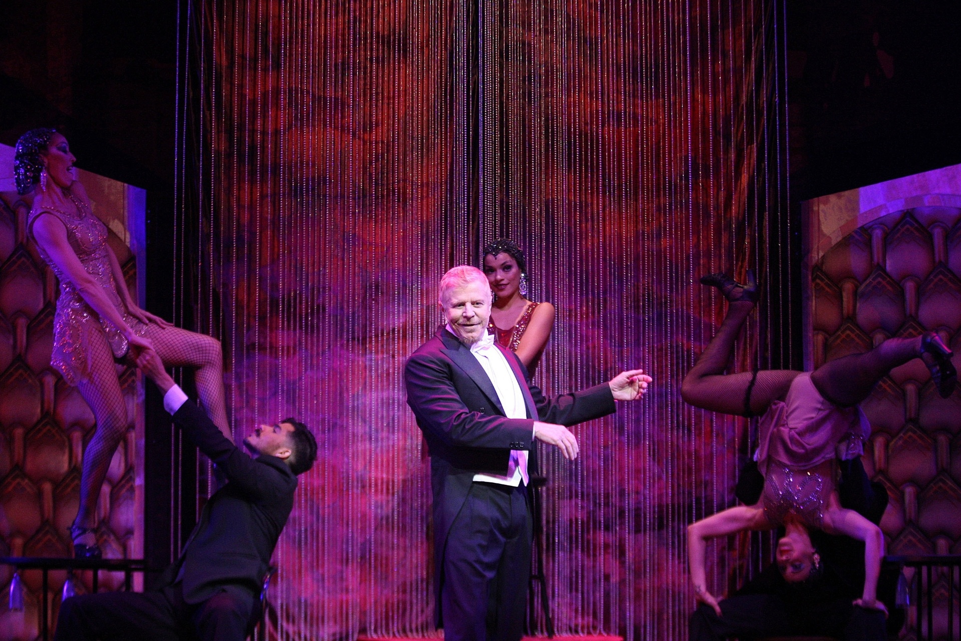 Cena do musical "Antes Tarde do que Nunca", com Miguel Falabella e Simone Gutierrez - Reinaldo Canato/UOL