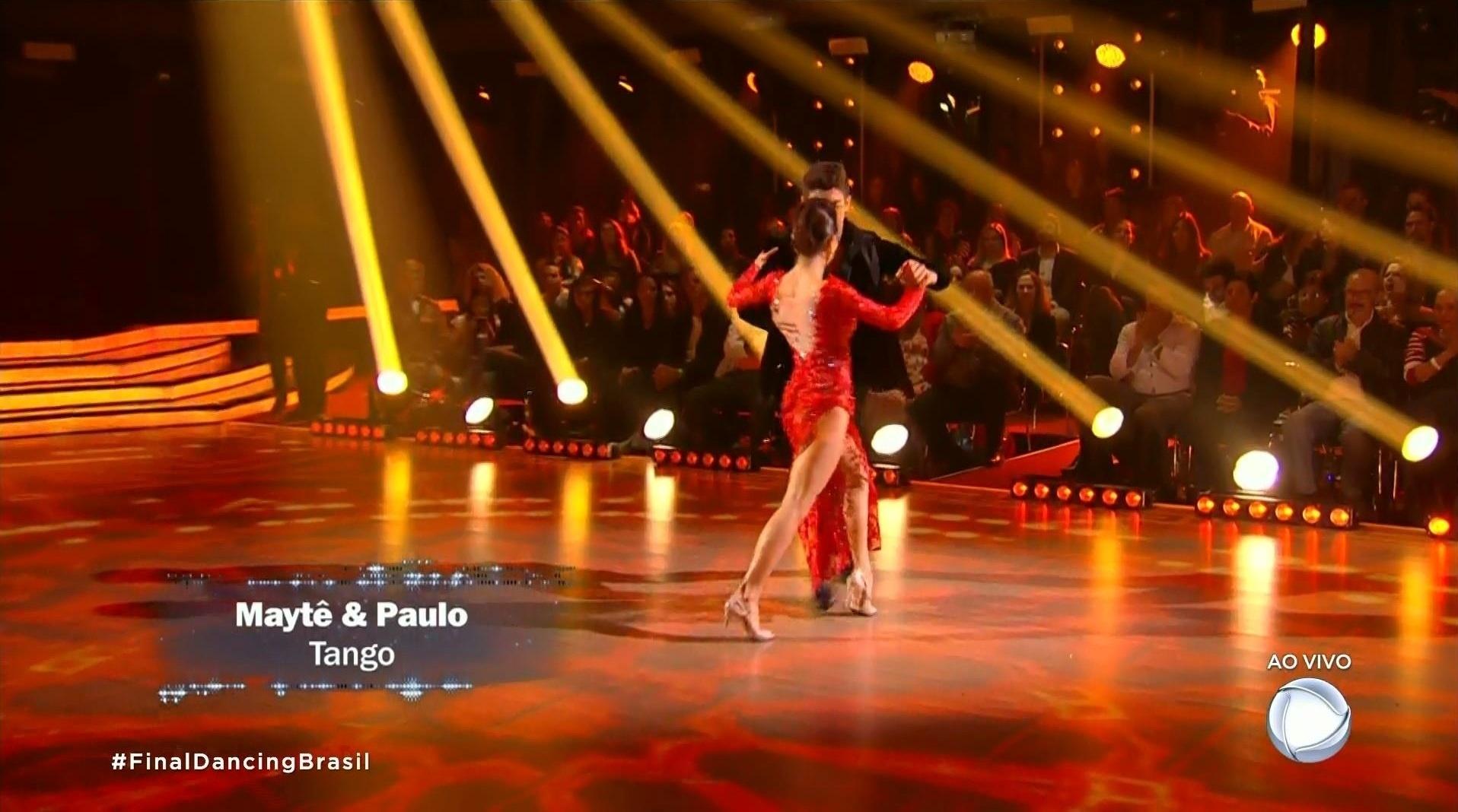 Maytê Piragibe e Paulo Victor dançam tango na final do "Dancing Brasil" - Reprodução/Record
