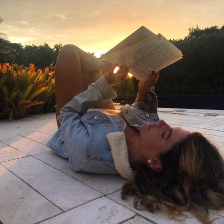 Mariana Goldfarb é fotografada pelo namorado, Cauã Reymond - Reprodução/Instagram