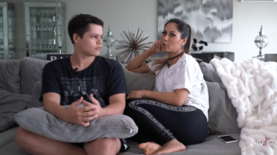 Mayra Cardi recebe o filho em seu canal no YouTube - Reprodução/YouTube