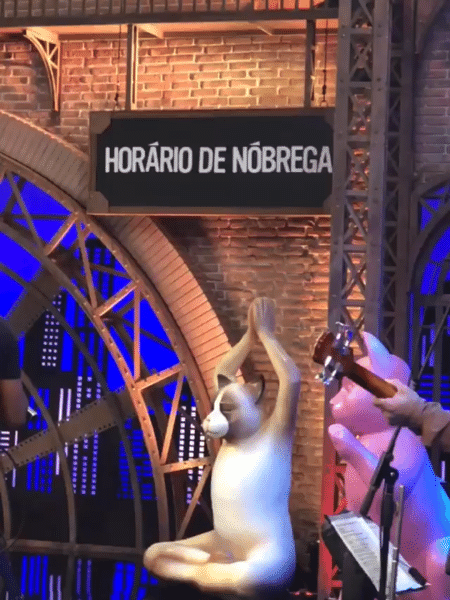 "Lady Night" brinca com Carlos Alberto no quadro "Horário de Nóbrega" - Reprodução/Instagram - Reprodução/Instagram