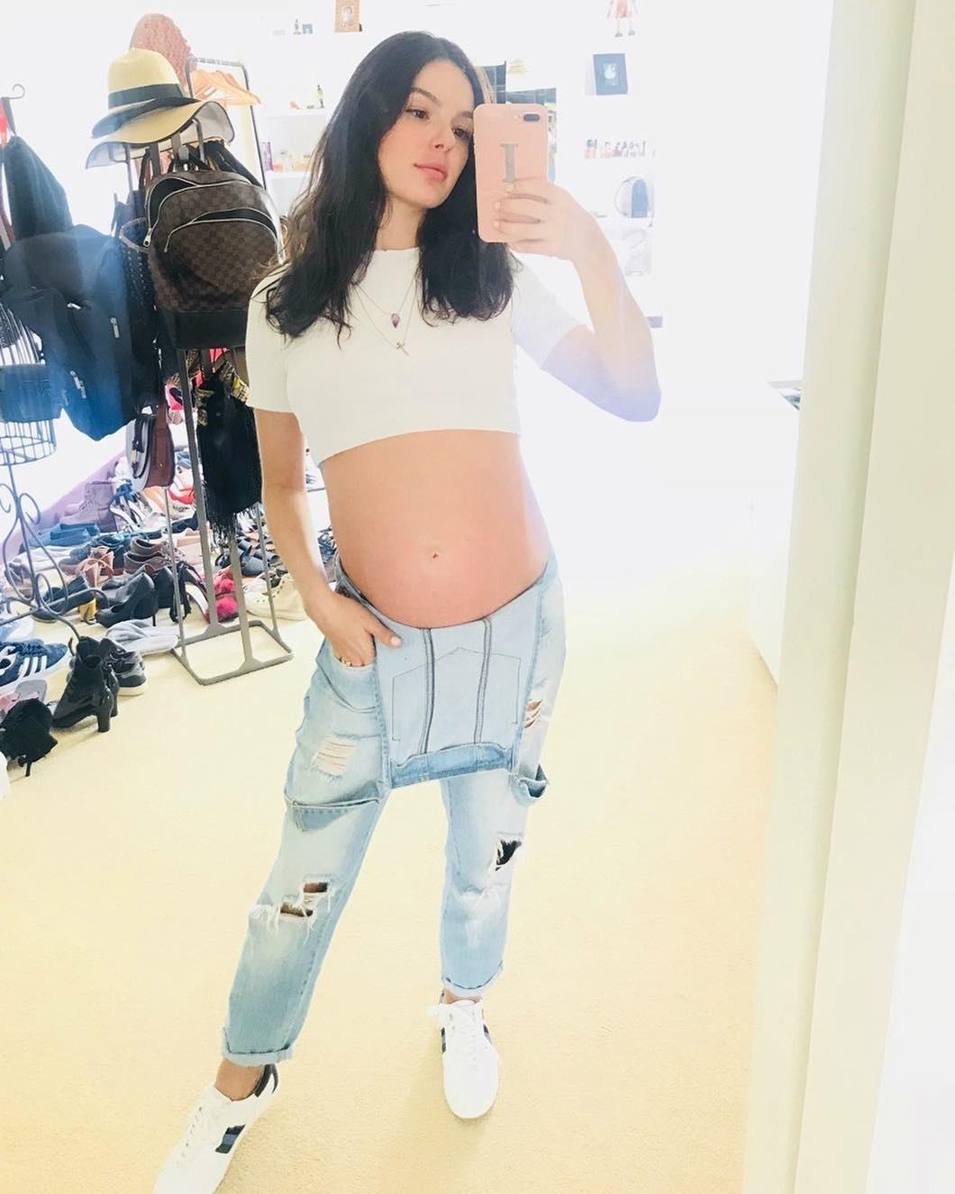 Vestidos e barriga de fora: os truques de look de Isis Valverde na gravidez - Reprodução/Instagram/@isisvalverde