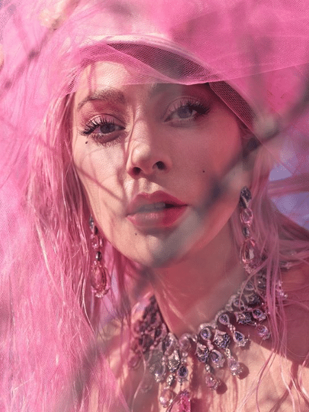 Lady Gaga na capa da revista In Style - Reprodução/Instagram