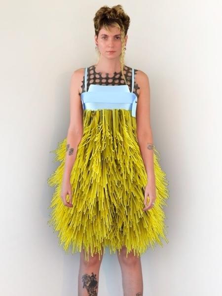 Look digital do estilista brasileiro Lucas Leão. Está à venda no e-commerce Shop2gether - Divulgação - Divulgação