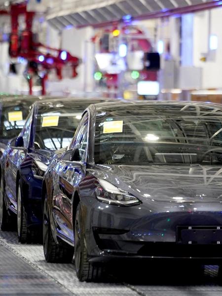Linha do Tesla Model 3 na China - REUTERS/Aly Song