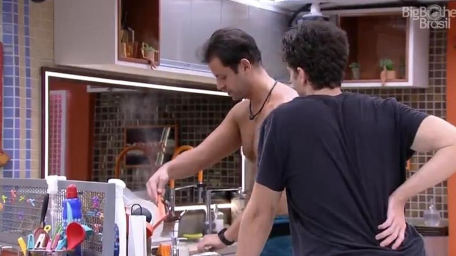 BBB 22: Lucas e Gustavo detonam jogo de Eliezer por se aproximar de Natália - Reprodução/Globoplay