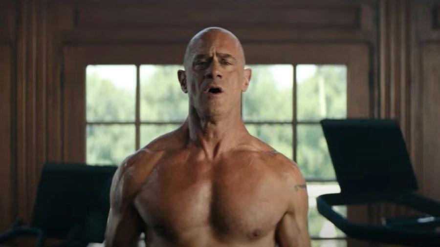 Christopher Meloni apareceu sem roupas em novo comercial - Reprodução/Peloton