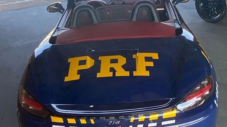 Porsche 718 Boxster apreendido em operação contra o narcotráfico é plotado como viatura da PRF