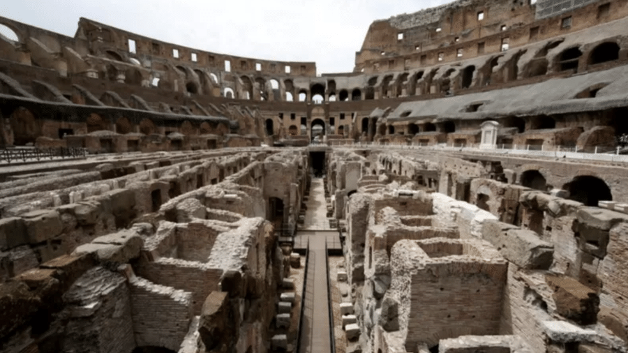 O Coliseu é uma das atrações turísticas mais populares da Itália - Reuters