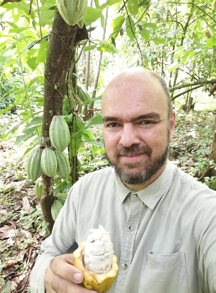 Fábio faz a seleção dos fornecedores locais de cacau e dos outros ingredientes amazônicos - Divulgação - Divulgação