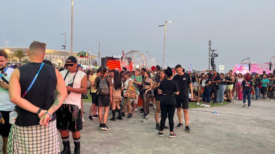 Fila no estande da Trident; fãs podem esperar até 1h em filas para brindes no Rock in Rio