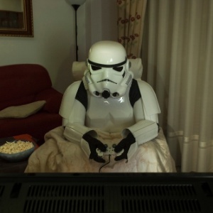 Fotógrafo espanhol Jorge Pérez Higuera cria série "The Other Side", que flagra o cotidiano imaginário dos stormtroopers - Jorge Pérez Higuera/www.perezhiguera.com