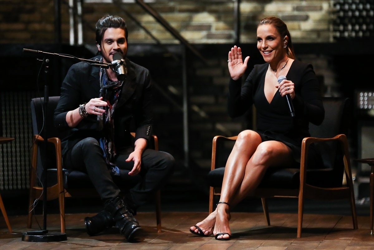 15.ago.2016 - Luan Santana grava DVD de duetos "1977" no Polo cinematográfico de Paulínia, em São Paulo. Álbum, que vai homenagear as mulheres, terá participação de Anitta, Ivete Sangalo, Sandy, Marília Mendonça, entre outras. - Manuela Scarpa/Brazil News