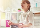 Meditação ajuda a melhorar a concentração de crianças - Shutterstock/Reprodução