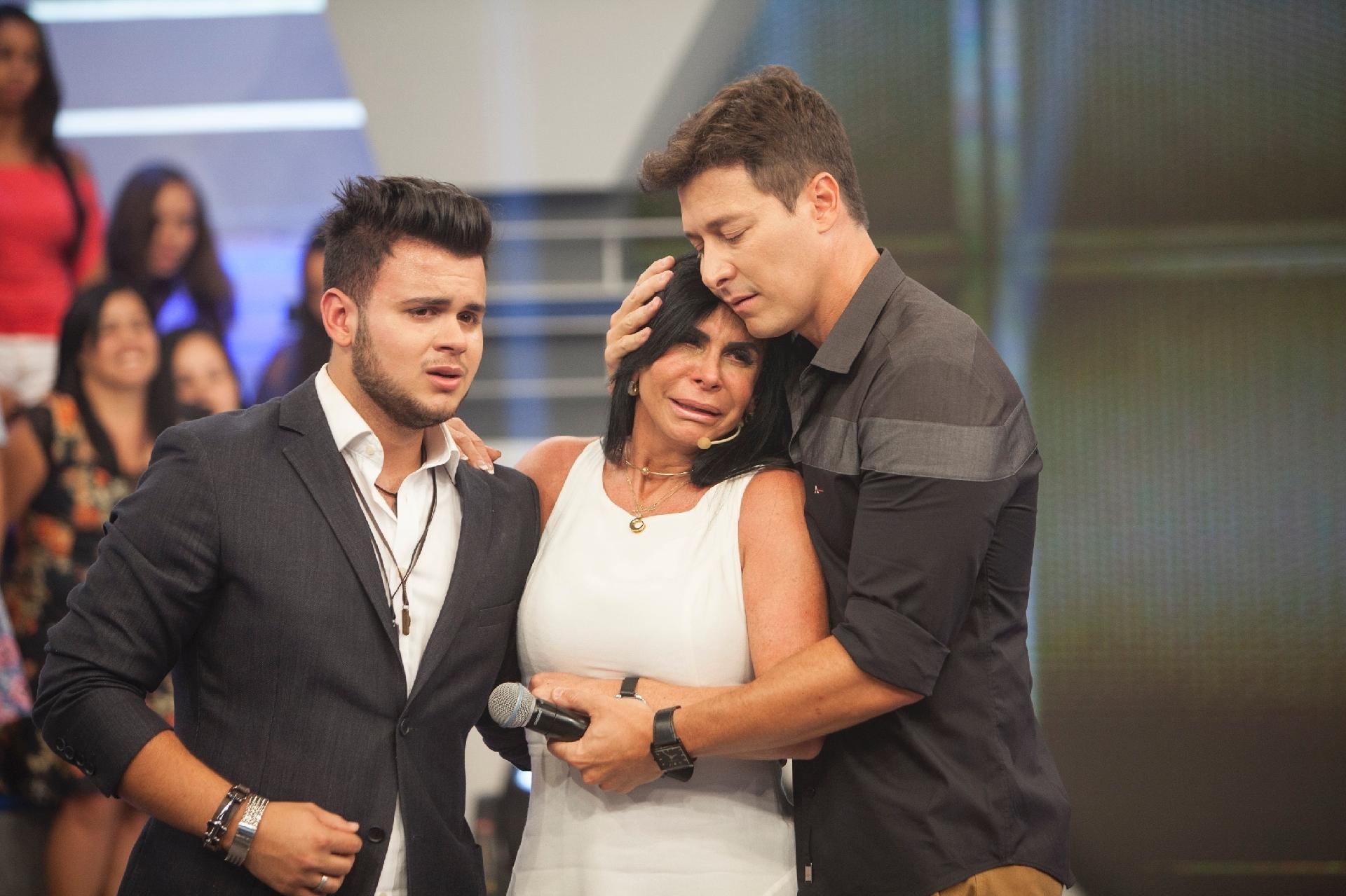 Gretchen reencontrou o filho Gabriel que ela não via há cinco anos no programa "A Hora do Faro". A cantora revelou recentemente em seu canal do Youtube que foi afastada do jovem por causa do pai dele - Edu Moraes/Record TV