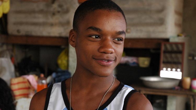 Darlan Cunha na série "Cidade dos Homens", em 2002 - Kiko Cabral/TV Globo - Kiko Cabral/TV Globo