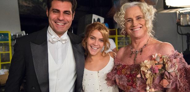 Isabella Santoni posou para foto com Thiago Lacerda e Vera Holtz em "Orgulho e Paixão" - Estevam Avellar/TV Globo - Estevam Avellar/TV Globo