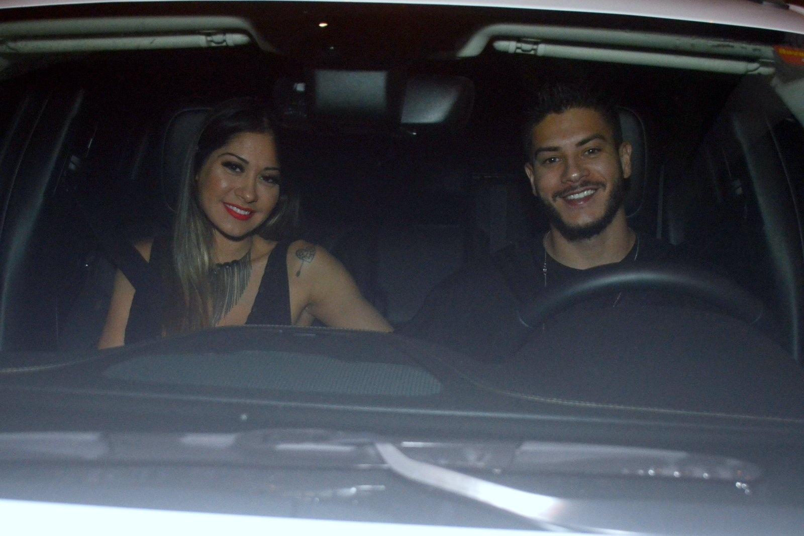 Arthur Aguiar e mulher chegam à festa de aniversário de Anitta - Webert Belicio/AgNews