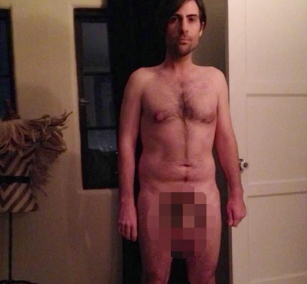 Jason Schwartzman em cena de "Virando a Noite" (2015) - Reprodução