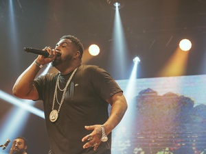 Kelson Succi durante o show de Baco Exu do Blues em São Paulo - Felipe Gabriel/UOL