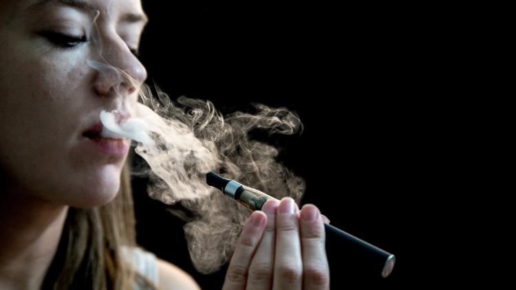 Vaping, cigarro eletrônico - iStock - iStock