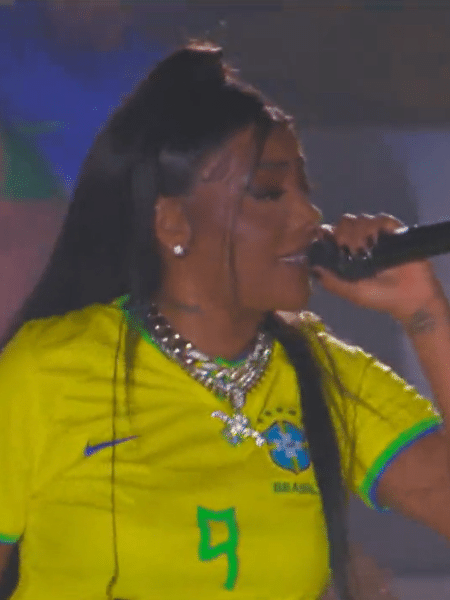 Ludmilla vestiu a camisa do Brasil durante seu show no Rock in Rio neste ano - Reprodução/Multishow