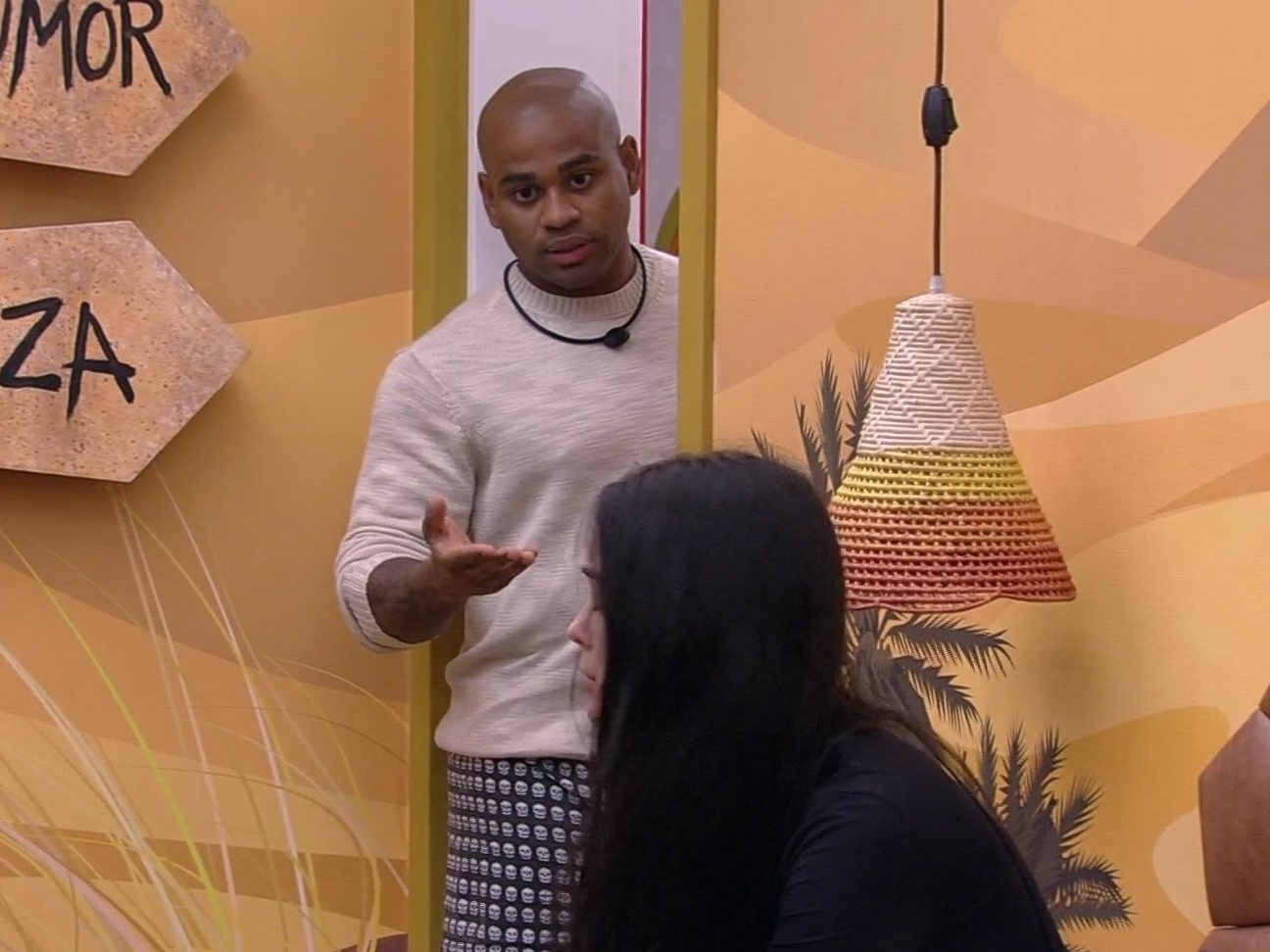 Larissa se recusa a conversar com Cezar após formação de Paredão do BBB 23