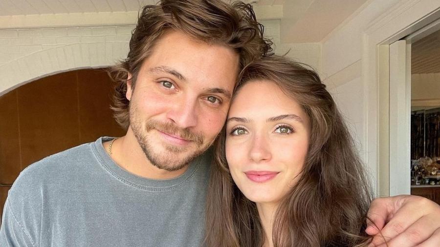 Luke Grimes e Bianca Rodrigues Grimes