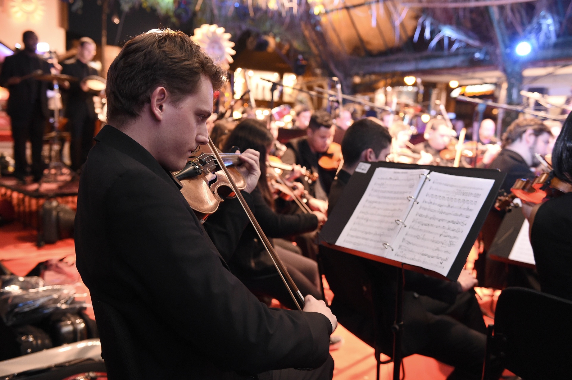 06.ago.2015 - Orquestra Sinfônica de Gramado, na Cerimônia de Abertura do 43º Festival de Cinema de Gramado - Igor Pires/PressPhoto