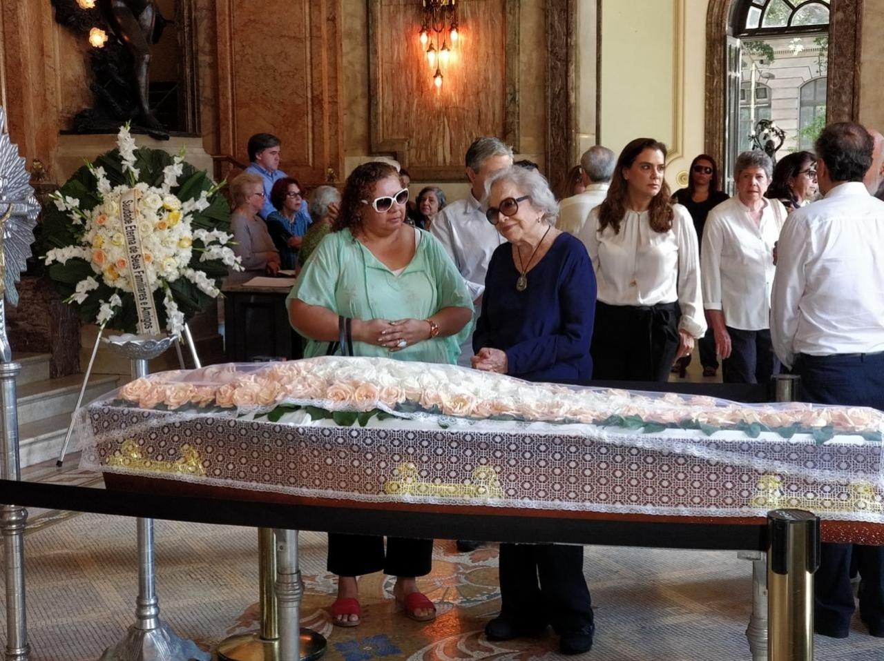 Nathalia Timberg se despede de Eva Todor no Theatro Municipal do Rio - Daniel Pinheiro/AgNews