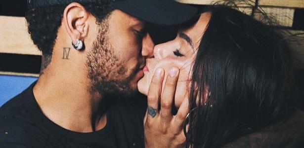 Eles voltaram! Neymar se declara para Bruna Marquezine: "Te amo, pretinha"  - 01/01/2018 - UOL TV e Famosos