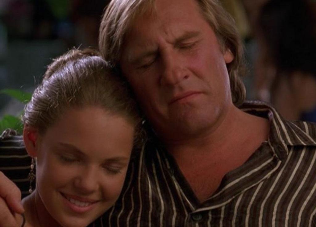 Gérard Depardieu e Katherine Heigl em cena de "Meu Pai Herói" (1994) - Divulgação