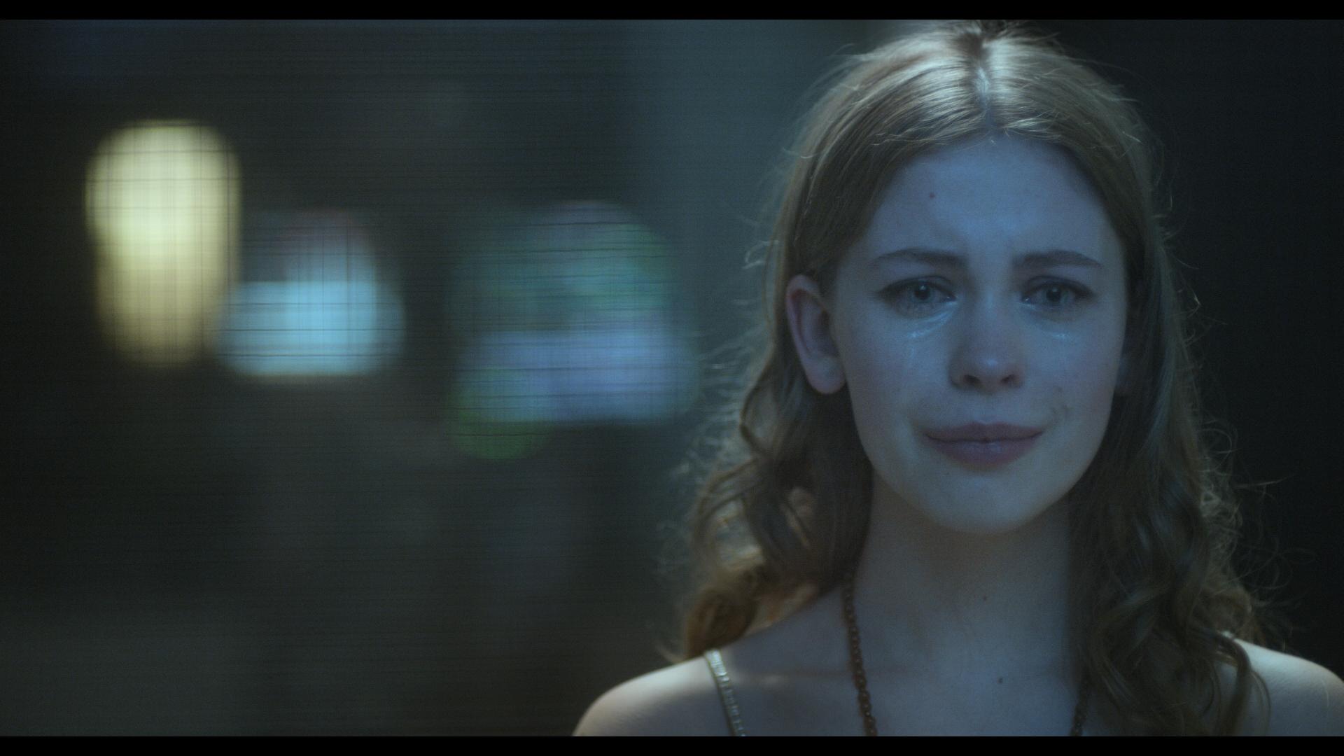 June (Sorcha Groundsell) em cena de "Os Inocentes", da Netflix - Divulgação/Netflix