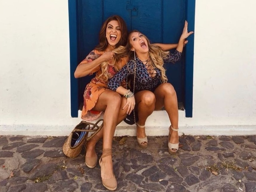 Juliana Paes declara torcida para Carla Diaz e brinca: 'Na novela é guerra'