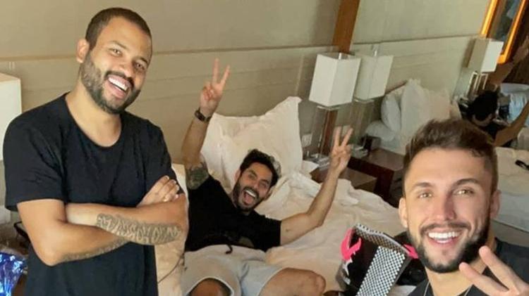 BBB 21: Projota, Rodolffo e Arthur se encontram no hotel horas antes da final do reality show - Reprodução/Instagram - Reprodução/Instagram