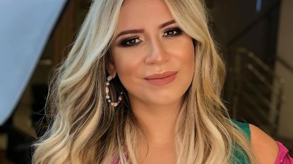 Marília Mendonça caiu na brincadeira e admitiu: "De arrogante pra desatualizada em 1 segundo"