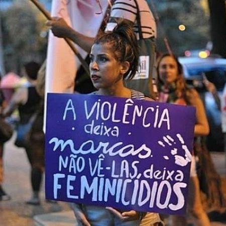 Manifestante em ato pelo "Nenhuma a Menos" em 2017 - Mídia Ninja