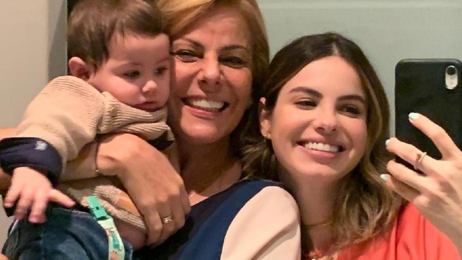 Sthefany Brito posa com a mãe, Sandra Brito, e o filho, Enrico - Reprodução/Instagram 