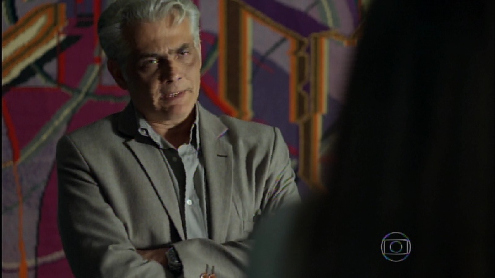 25.set.2015 - Após a morte de Carolina, Angel vai morar com o pai, que promete cuidar do patrimônio dela - Reprodução /Globo