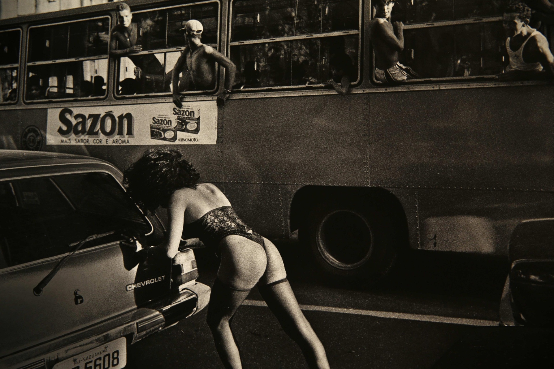 17.nov.2015 - Fotografias de Renzo Gostoli em exposição no Instituto Cervantes, no Rio - Marcelo Sayão/EFE