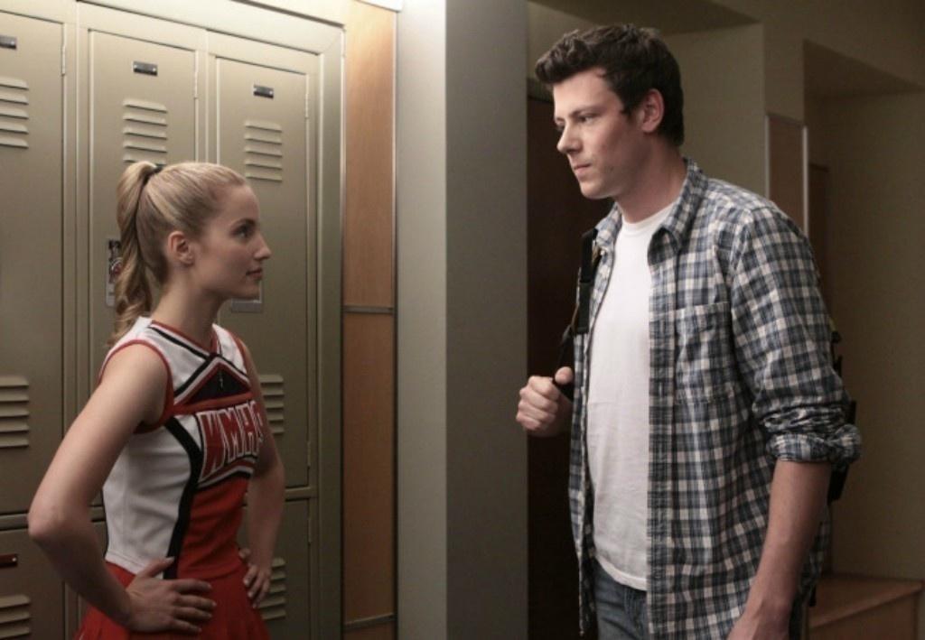 Cory Monteith e Dianna Agron em cena de "Glee" (2009) - Divulgação
