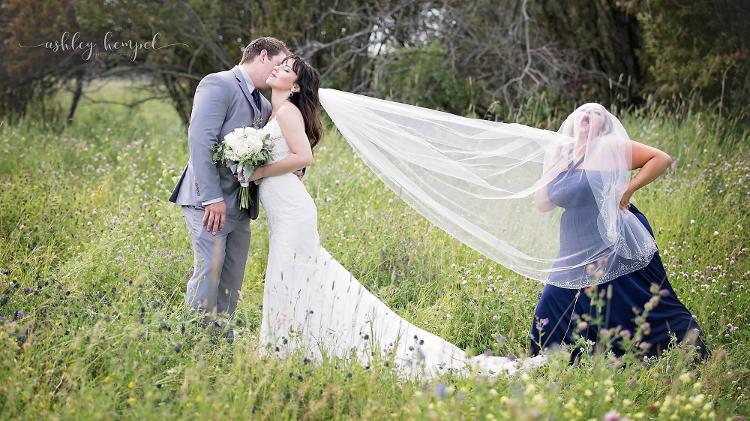 Sharilyn Marie Wester no casamento da amiga Rebecca Foster - Ashley Hempel Photography - Ashley Hempel Photography