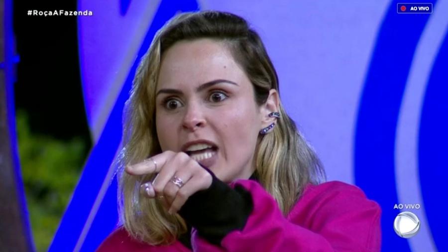 Ana Paula Renault ataca Nadja Pessoa durante program ao vivo - Reprodução/RecordTV