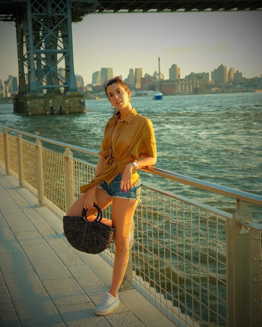 Shorts curtos - Camila Coutinho - Reprodução/Instagram