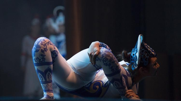 Imagem do espetáculo "China Esplêndida", do Circo da China - Gabriela Cais Burdmann/UOL - Gabriela Cais Burdmann/UOL