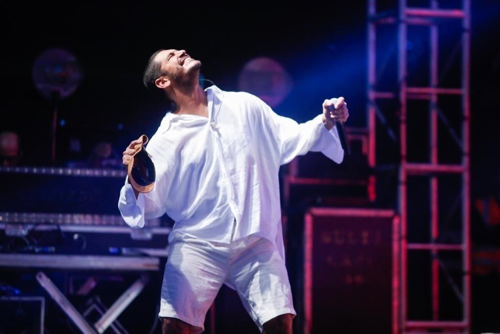 O rapper Criolo se apresenta no Anhangabaú durante a Virada Cultural - Marcelo Justo/UOL