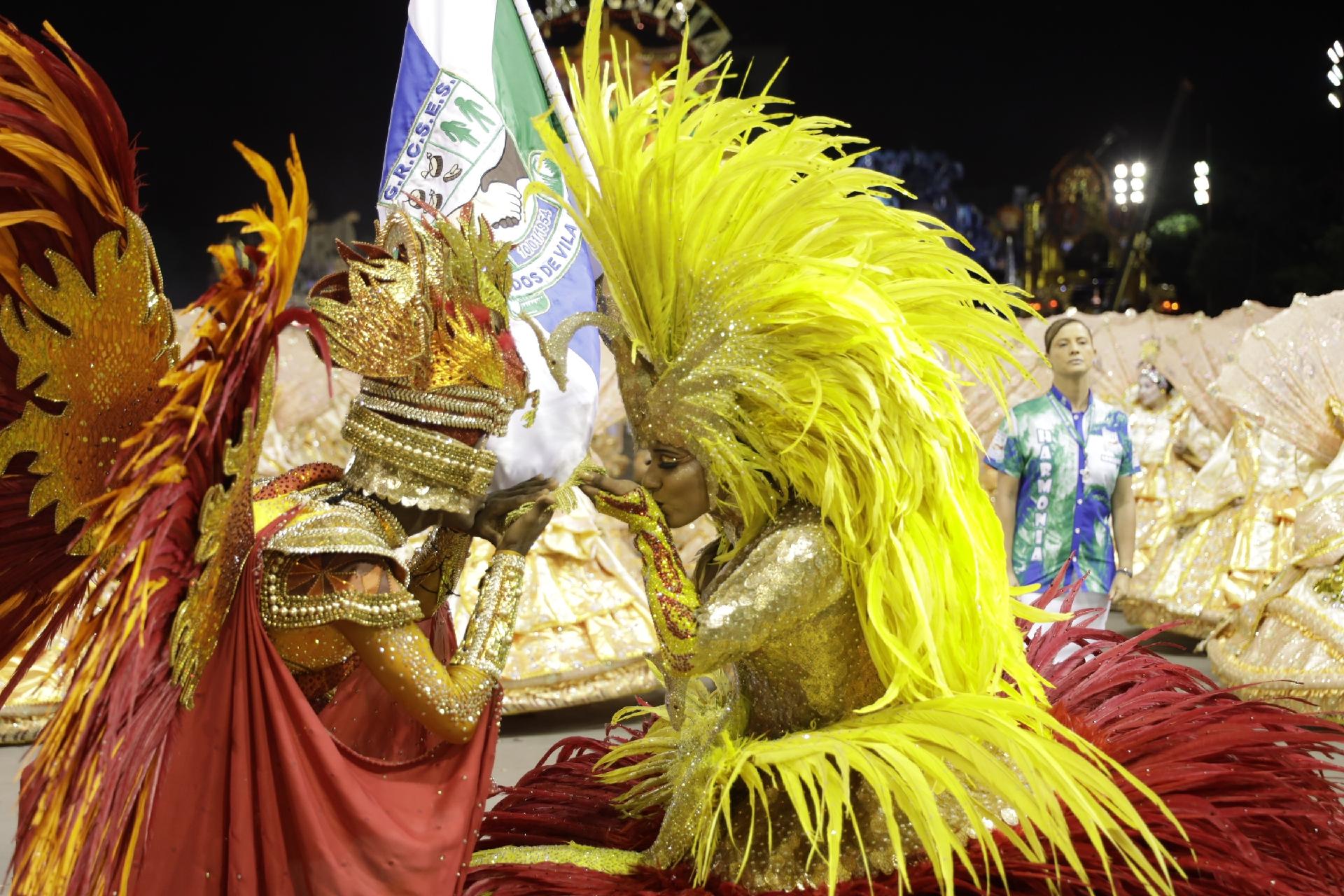 Desfile da Unidos de Vila Maria - Simon Plestenjak/UOL